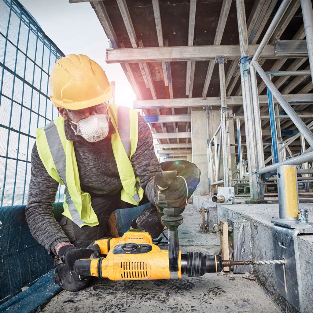 Zerstörer Dewalt D25810K-QS 1050W