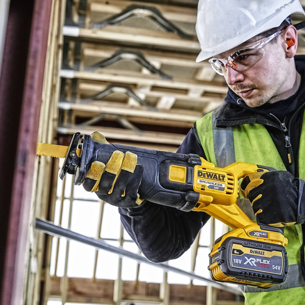 Gesehen Dewalt DCS389T2-QW 54 V 6 Ah