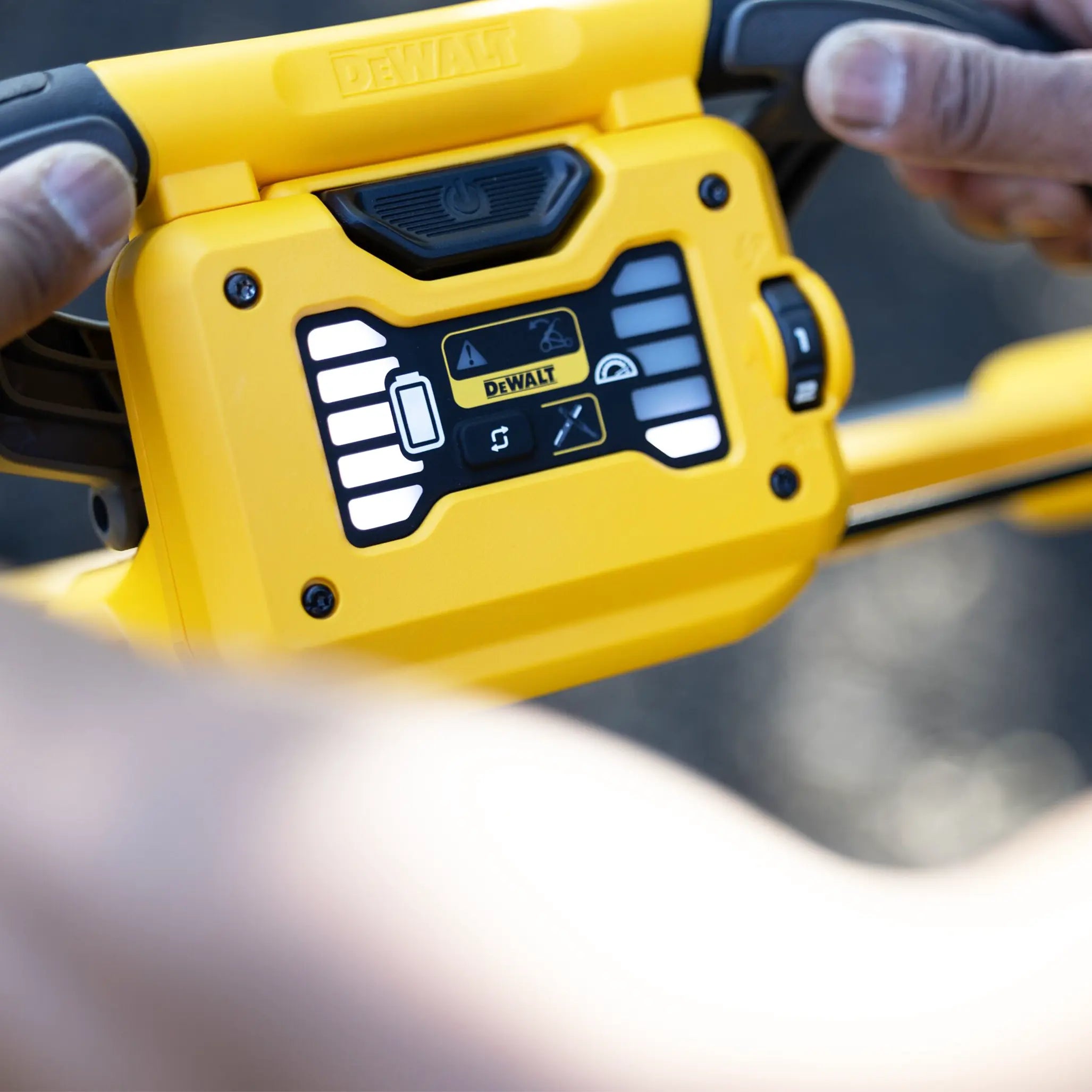 Selbstfahrender Rasenmäher Dewalt DCMWSP550N-XJ 54V