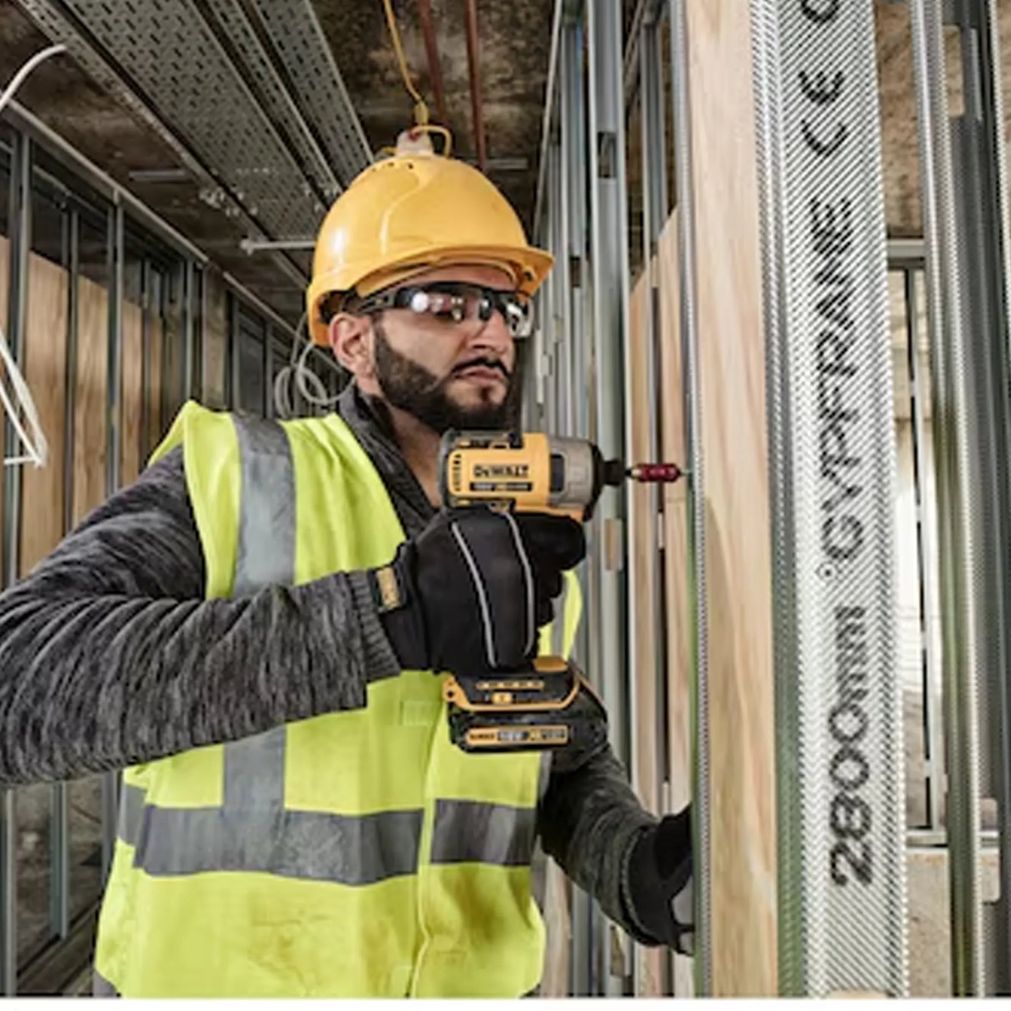 Elektrowerkzeug-Set Dewalt DCK2023M2T-QW 18V 4Ah