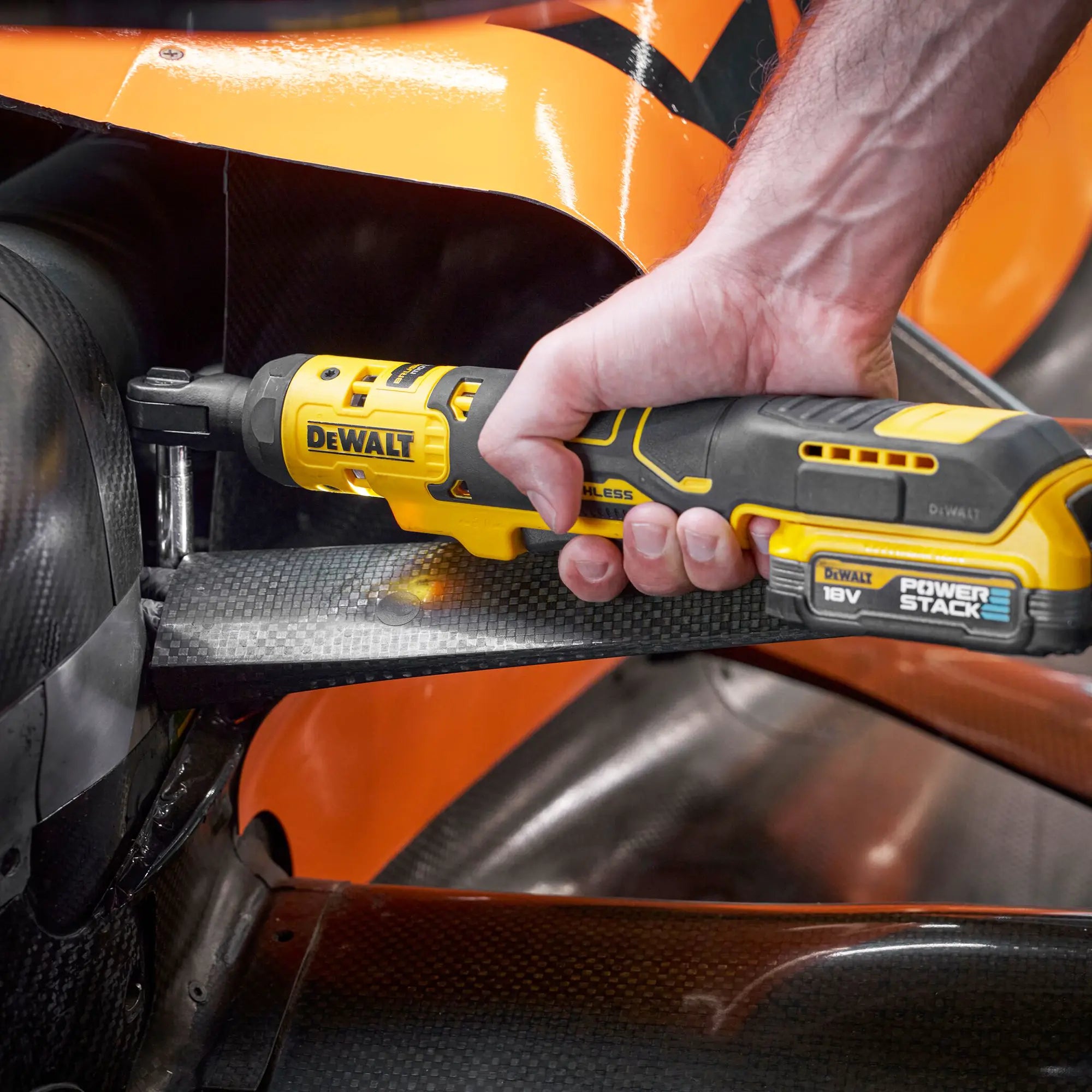 Ratsche Dewalt DCF514 18V