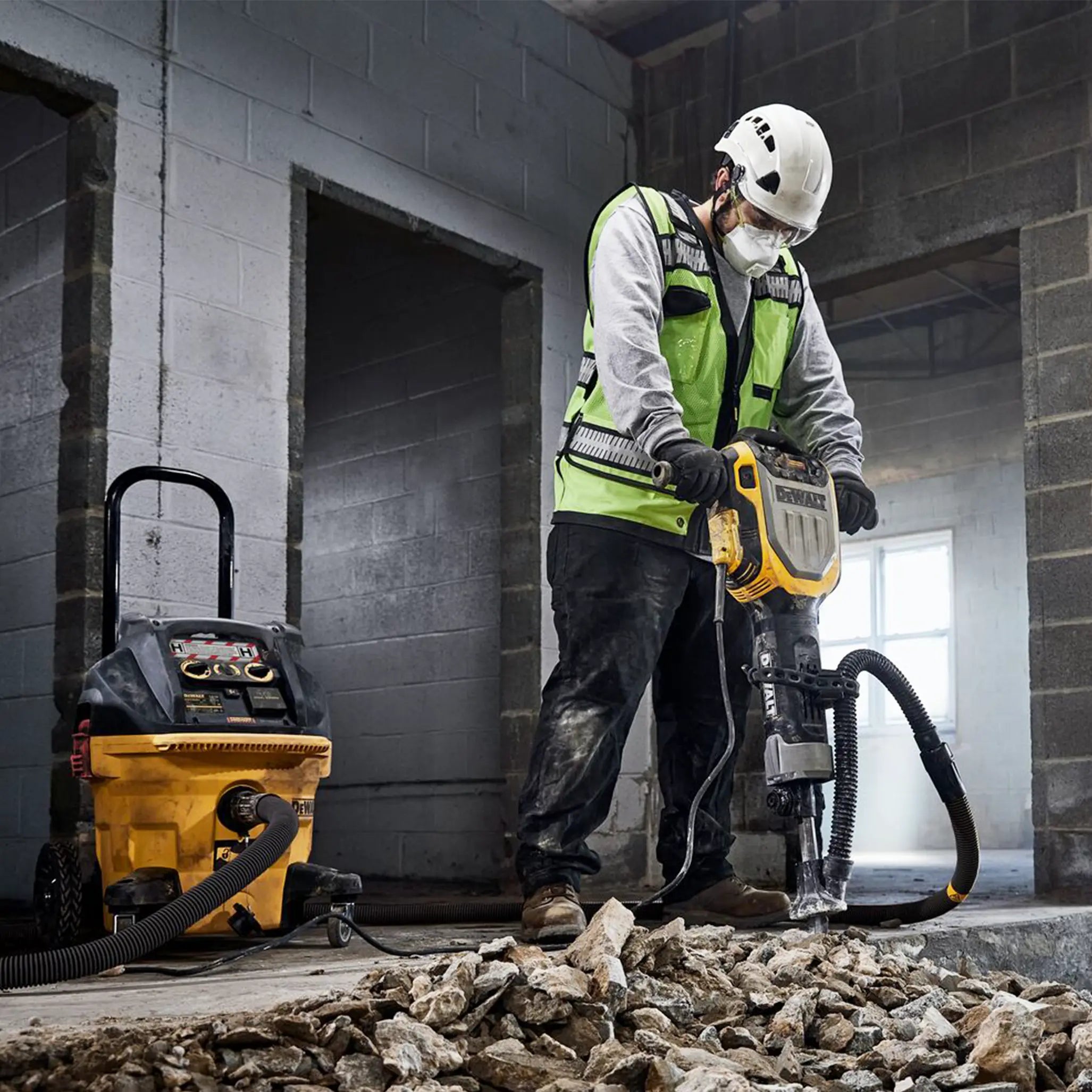 Feststoff-/Flüssigstaubsauger Dewalt DWV905H-QS 1400W