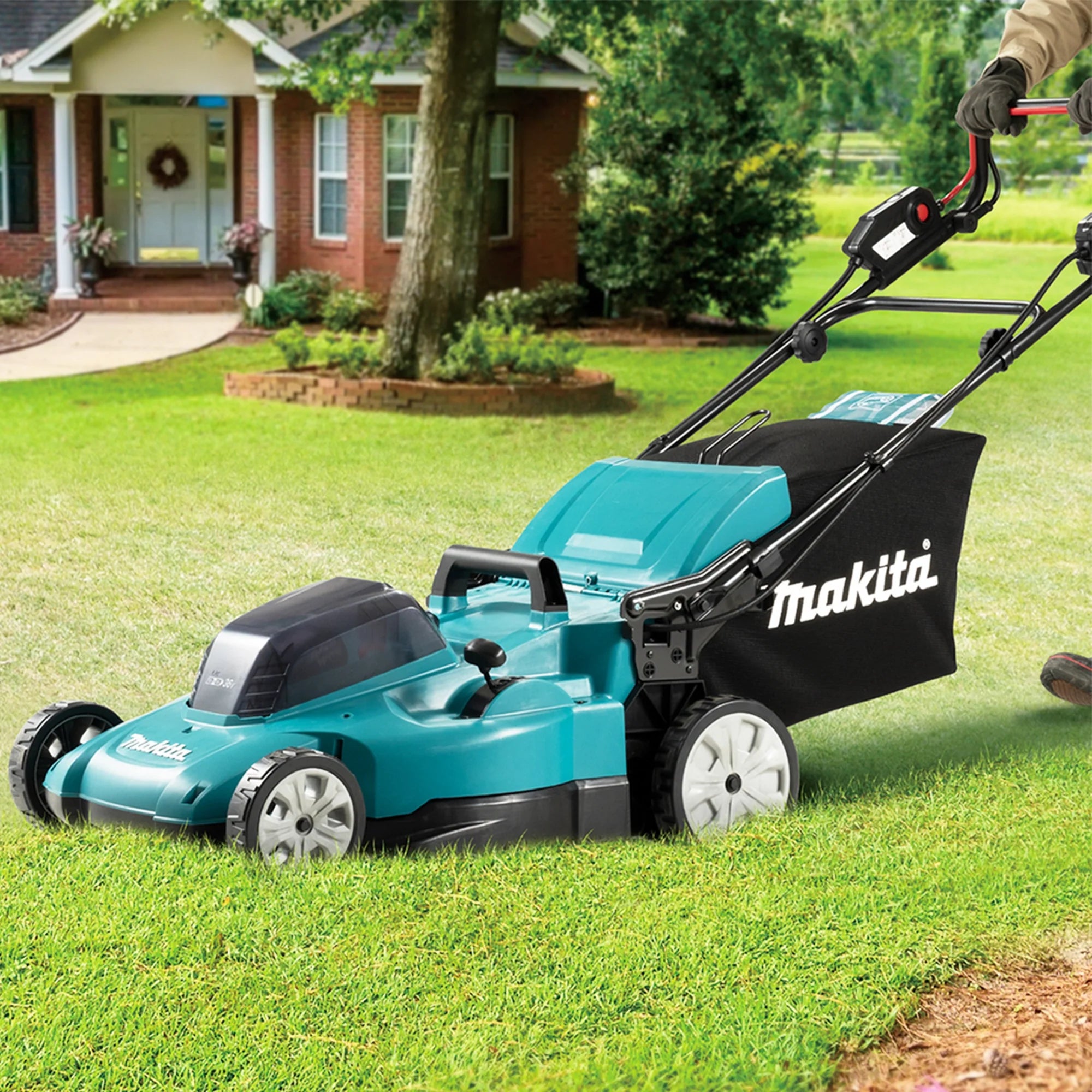Rasenmäher Makita DLM539Z 18V x 2