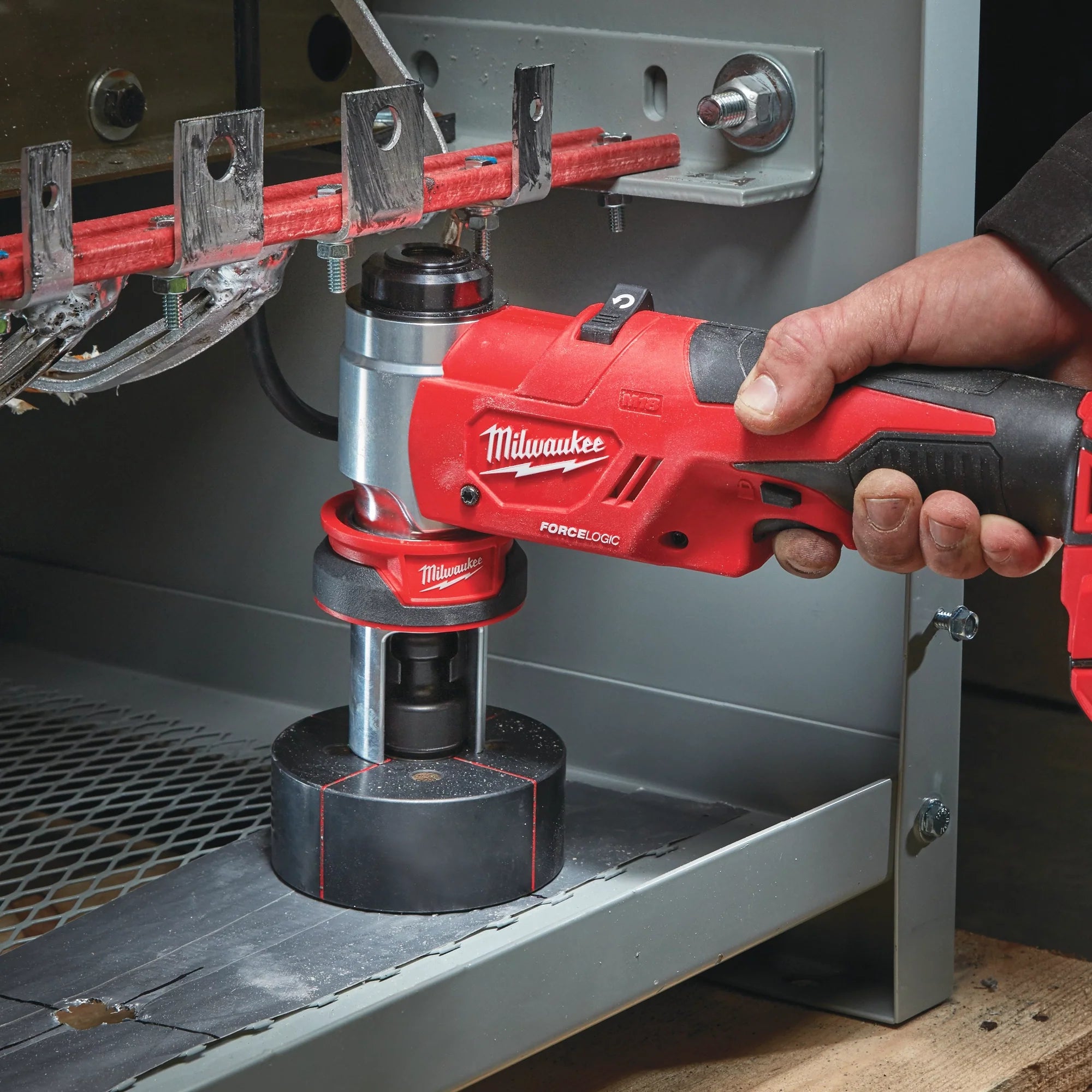 Milwaukee M18 HKP-201C 18V 2Ah Schlagbohrmaschine