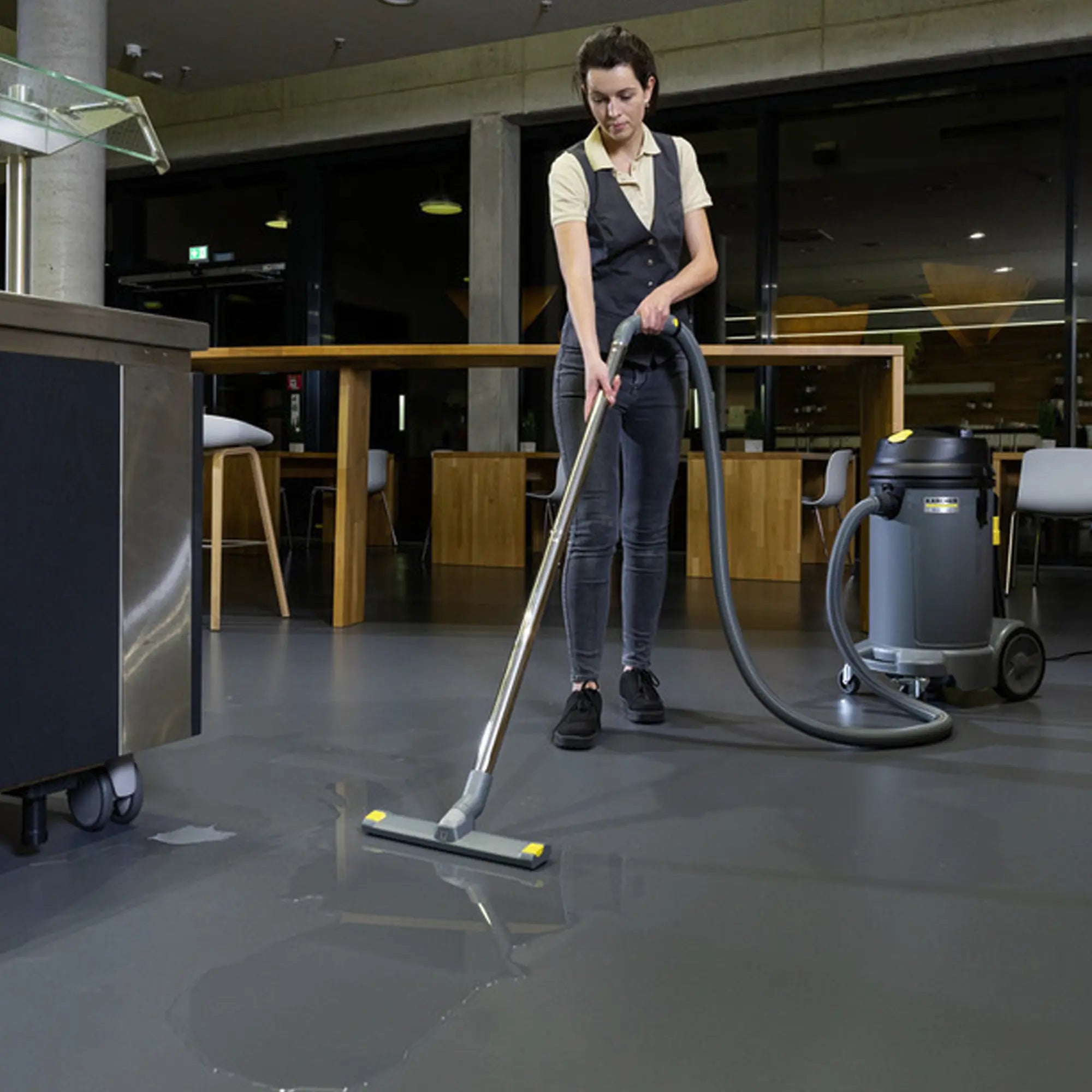 Karcher NT 48/1 1380W Fest-Flüssig-Staubsauger