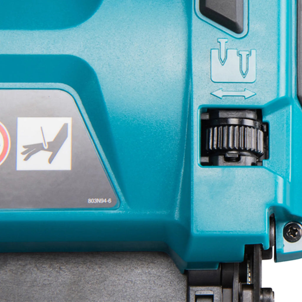 Nagler Makita DBN500RTJ 18 V 5 Ah