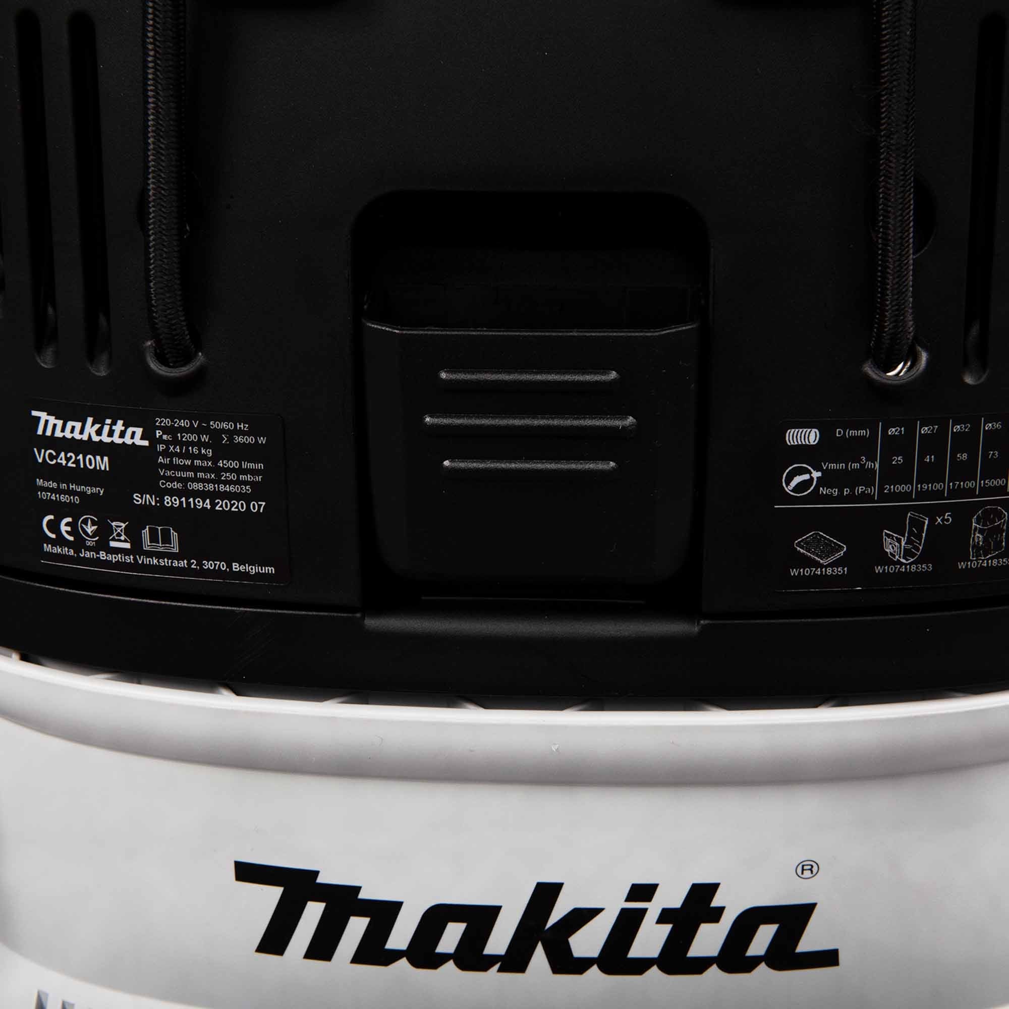 Professioneller Staubsauger Makita VC4210MX 1200W