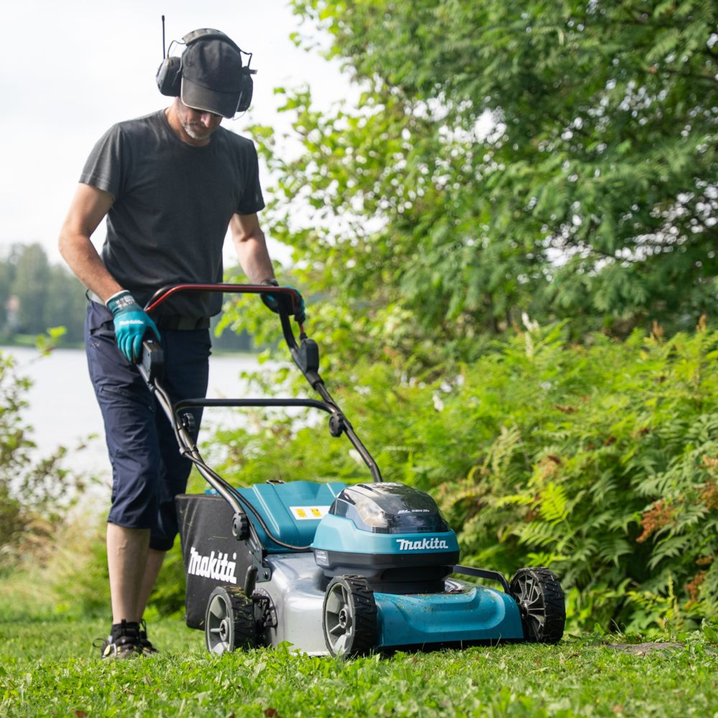 Rasenmäher Makita DLM466Z 18Vx2