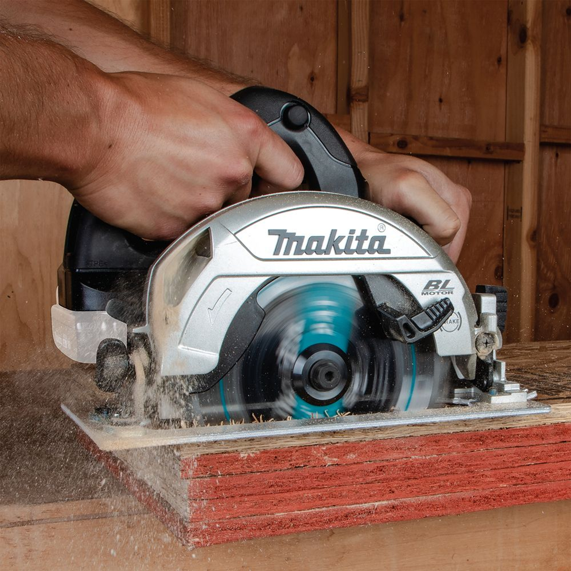 Kreissäge Makita DHS661ZJU 18V