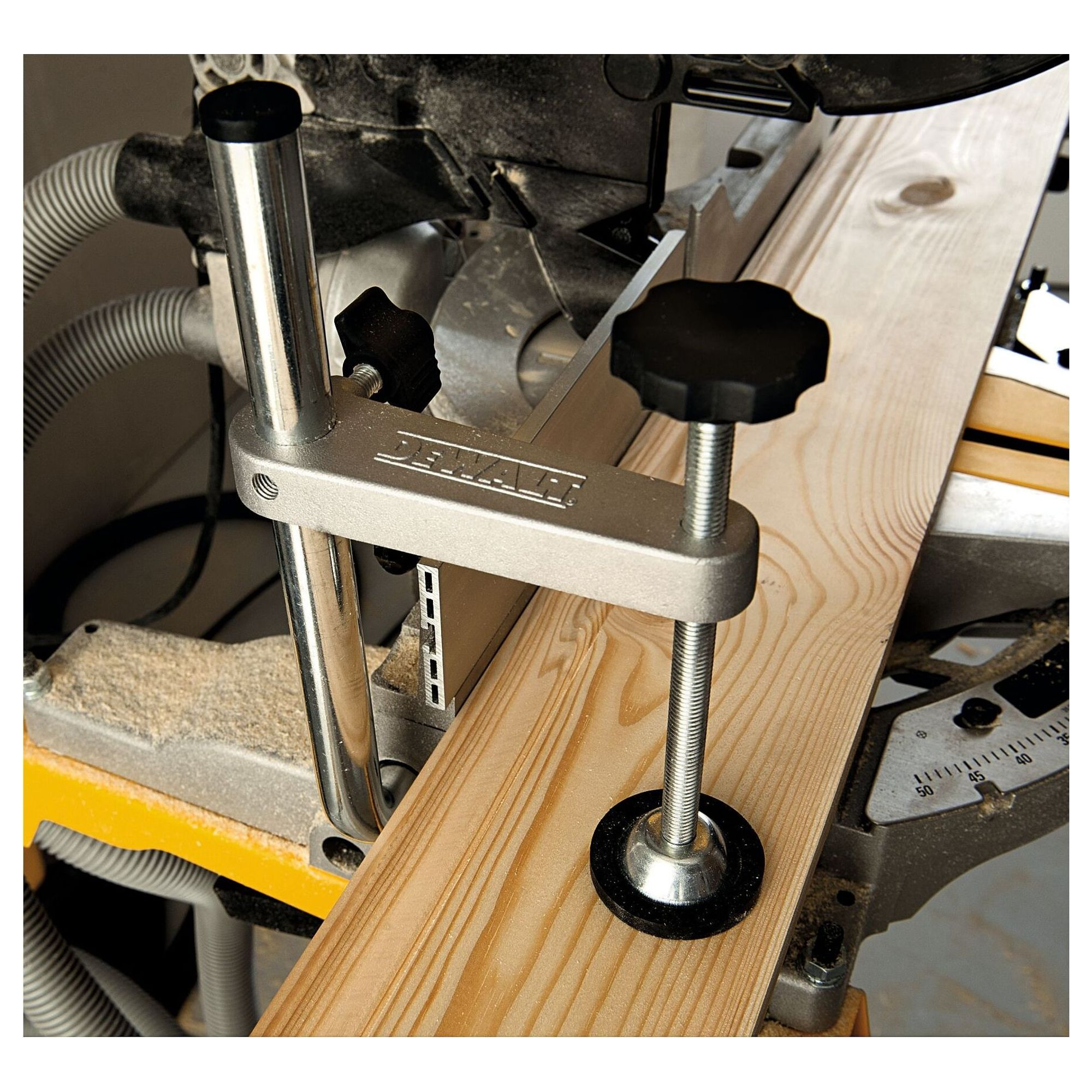 Gehrungssäge Dewalt D27113-QS 1600W