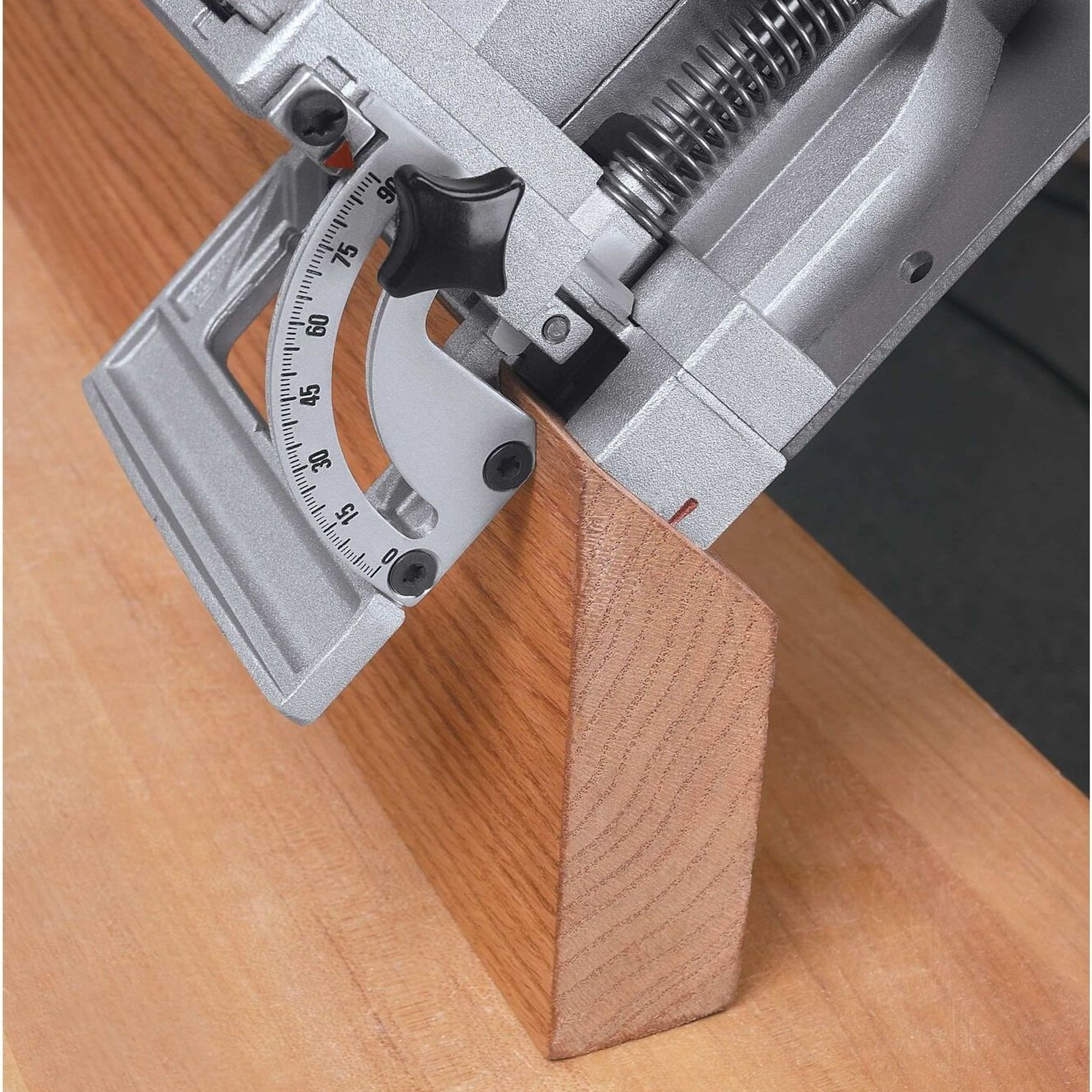 Fräsmaschine Dewalt DW682K-QS 600W