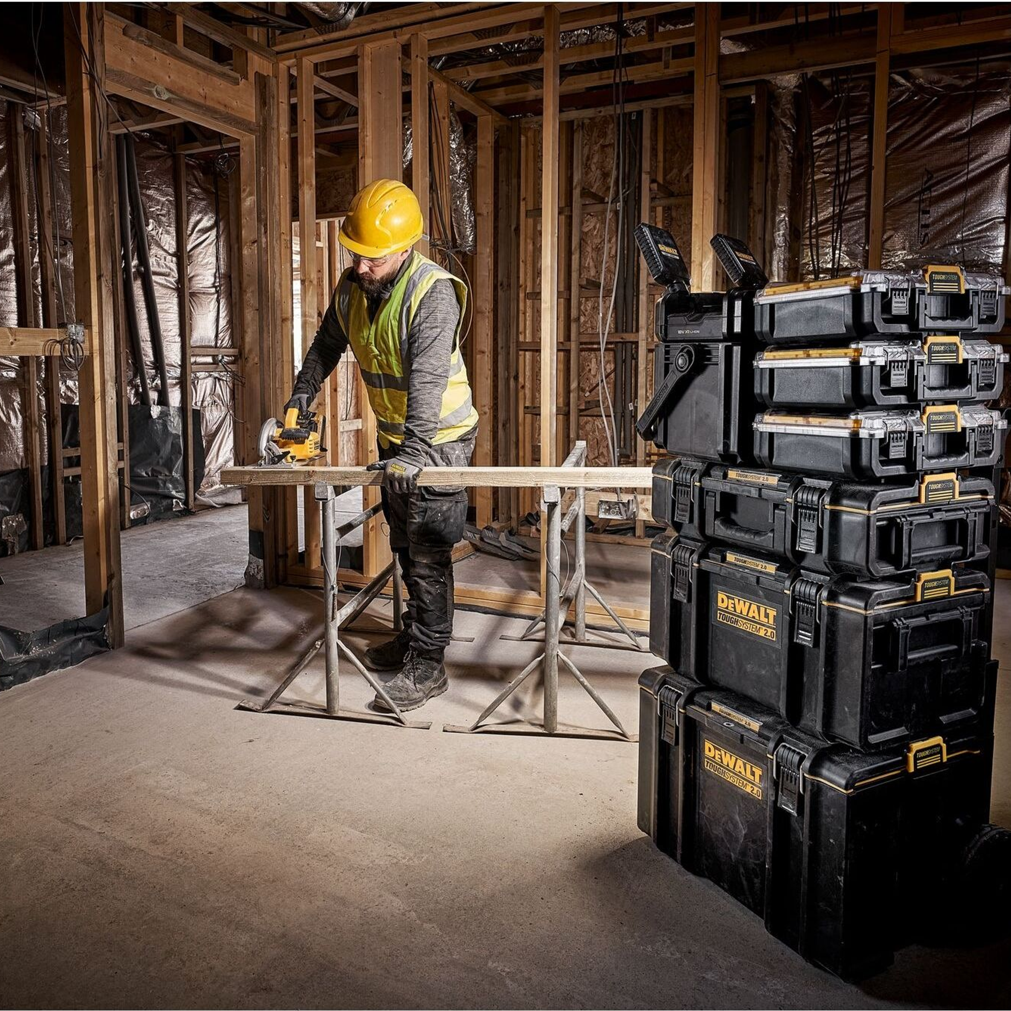 Leuchtturm auf der Baustelle Dewalt DWST08061-1 ToughSystem 2.0 18V