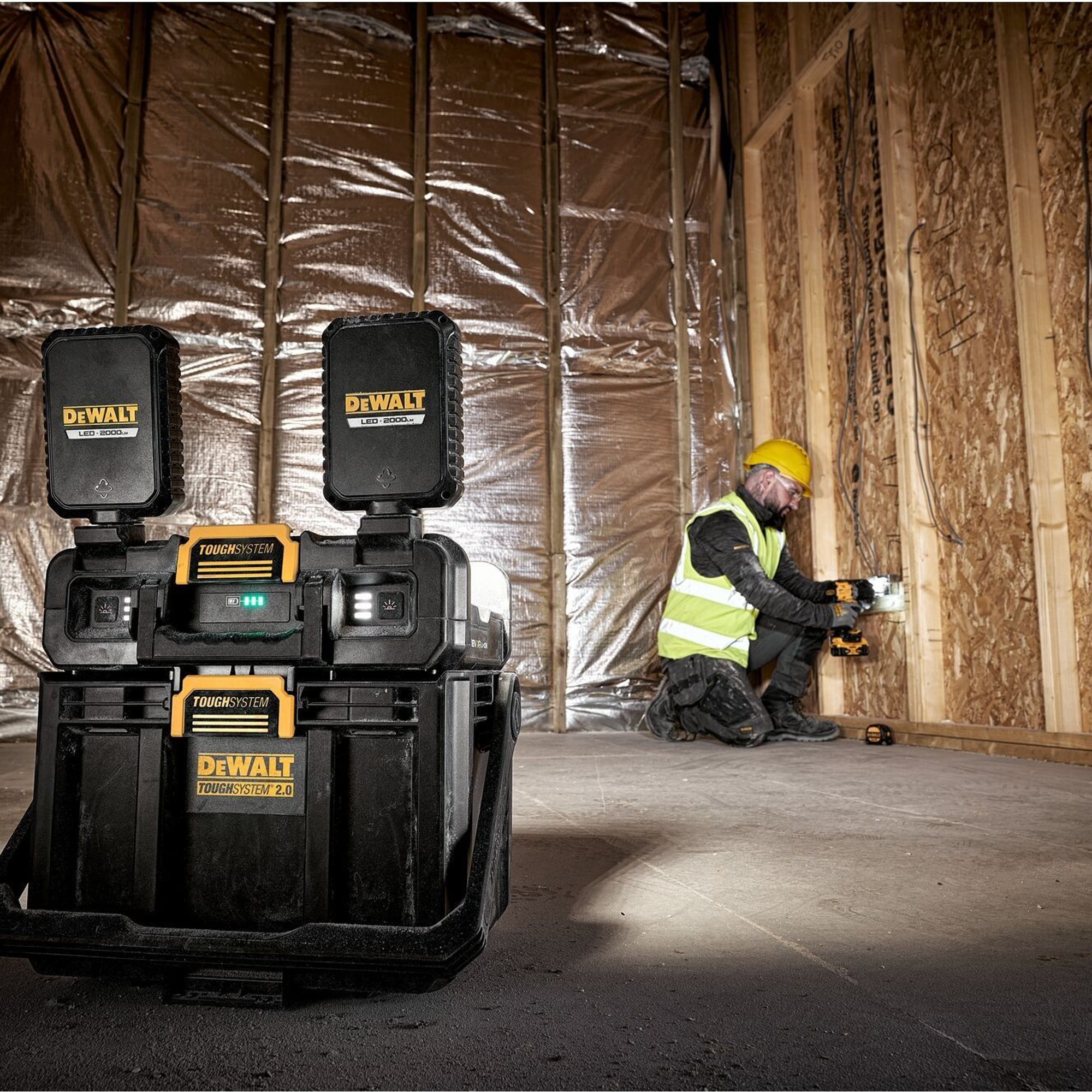 Leuchtturm auf der Baustelle Dewalt DWST08061-1 ToughSystem 2.0 18V
