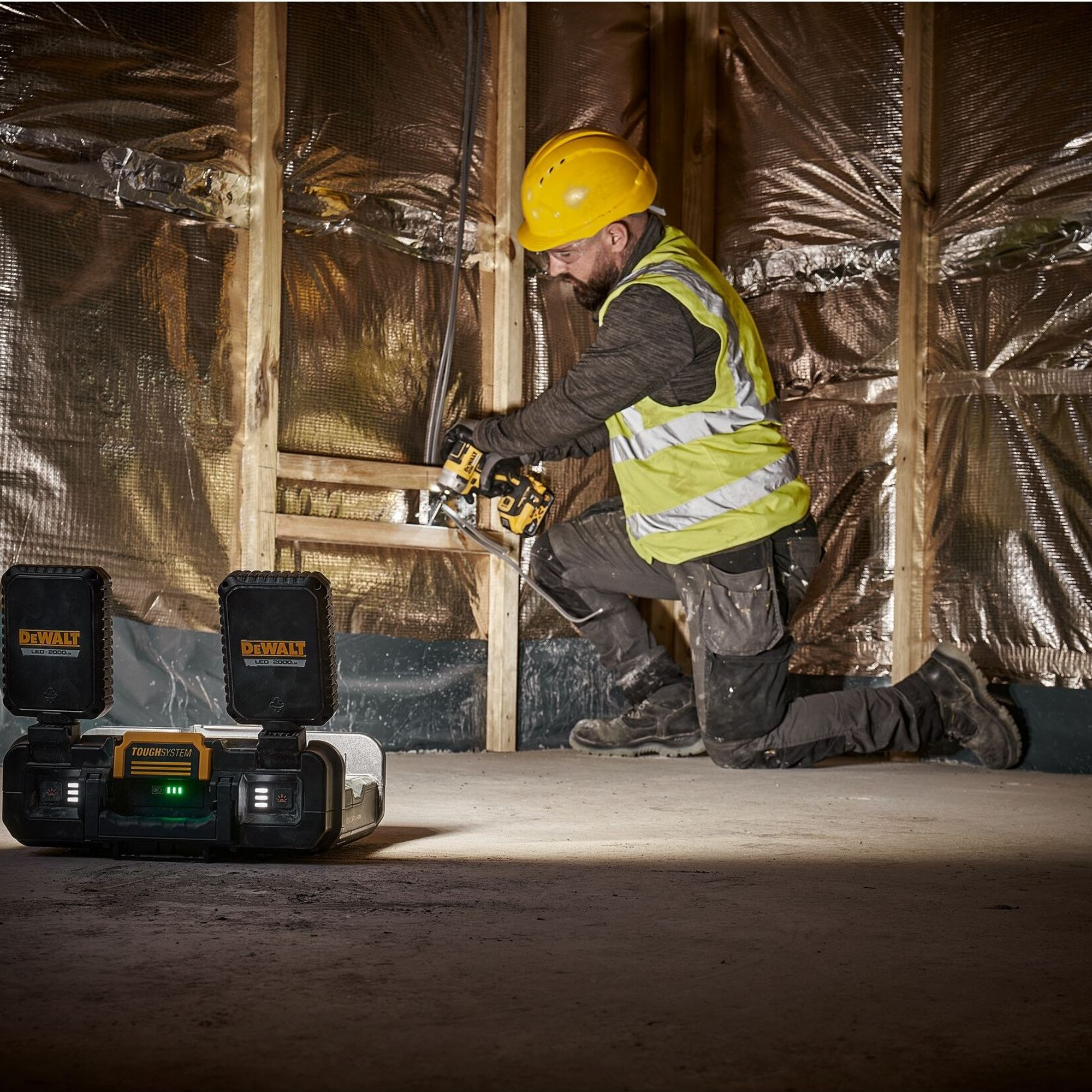 Leuchtturm auf der Baustelle Dewalt DWST08061-1 ToughSystem 2.0 18V
