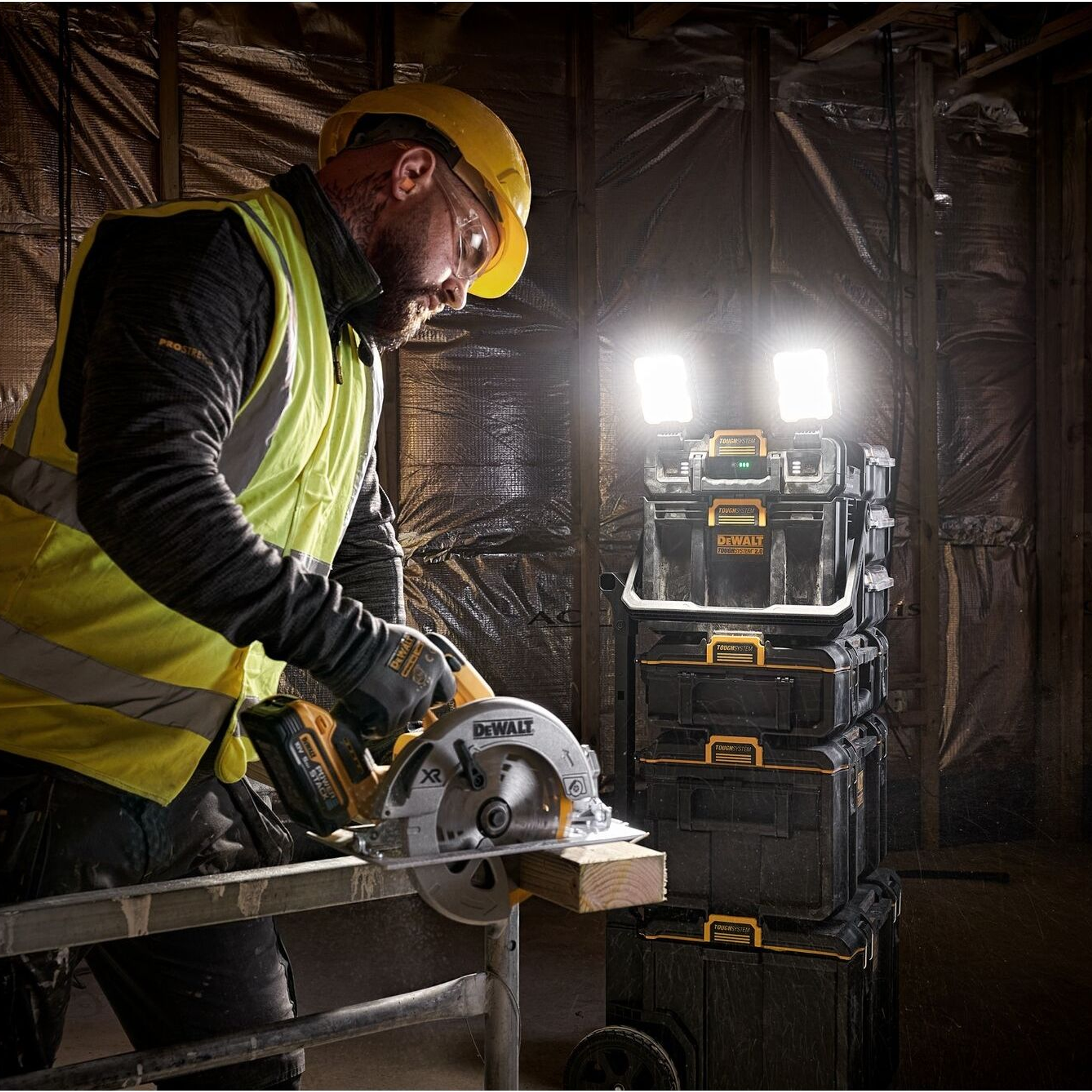 Leuchtturm auf der Baustelle Dewalt DWST08061-1 ToughSystem 2.0 18V