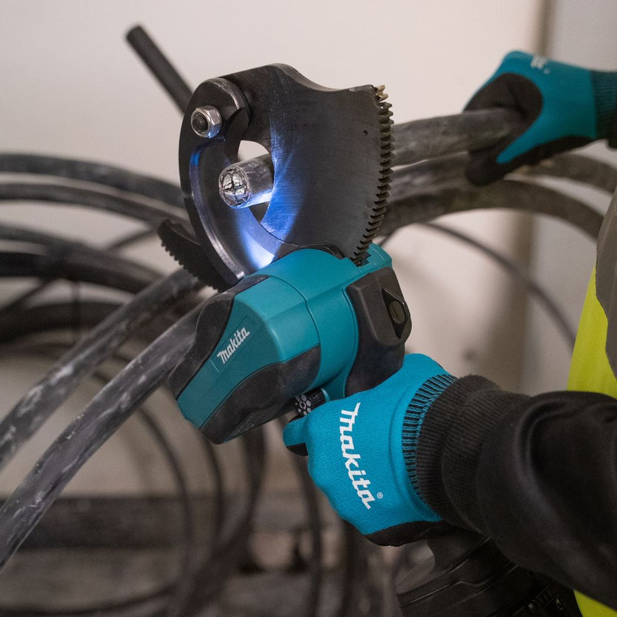 Kabelschneider Makita DTC102ZK 18V
