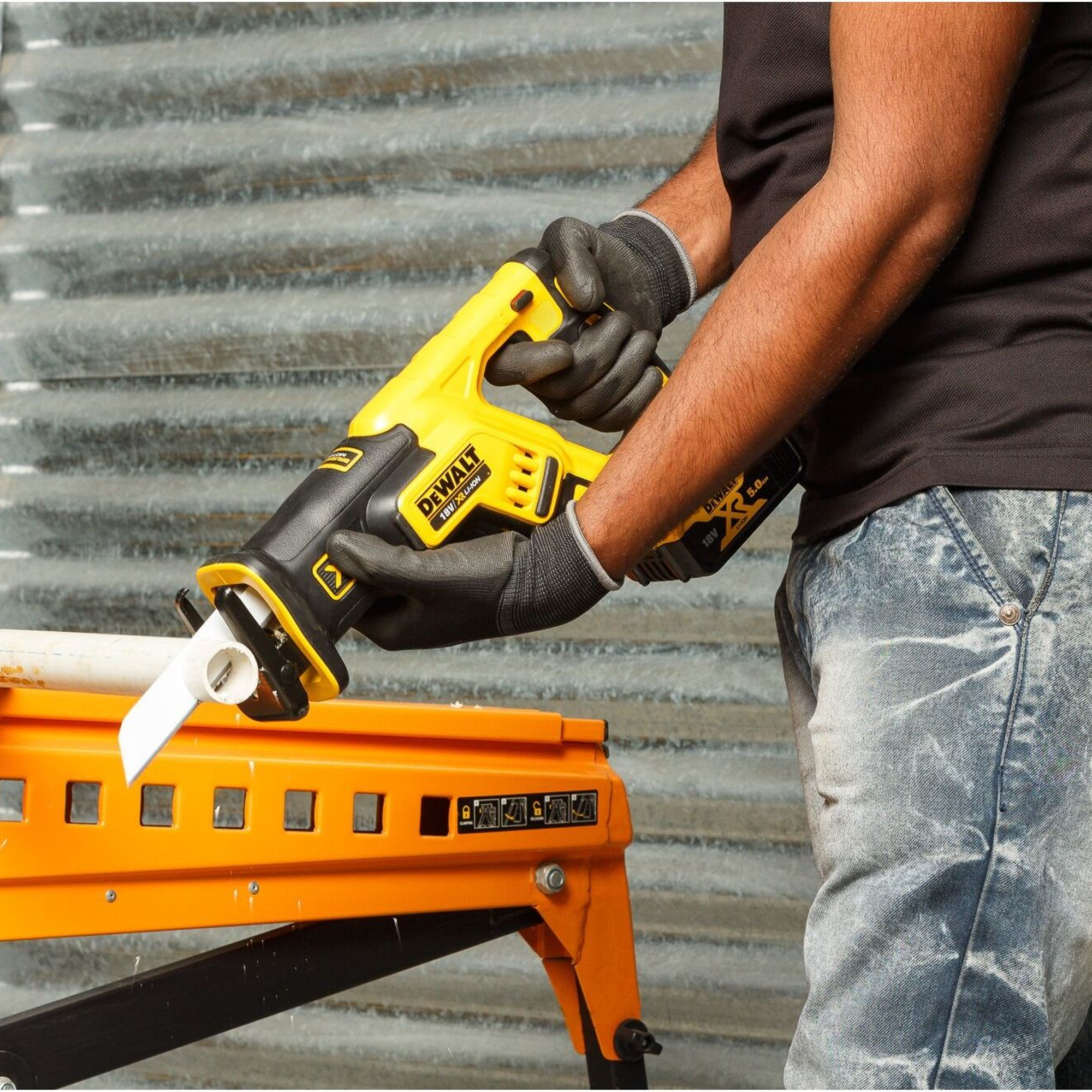 Universalsäge Dewalt DCS367P2-QW 18V 5Ah Bürstenlos